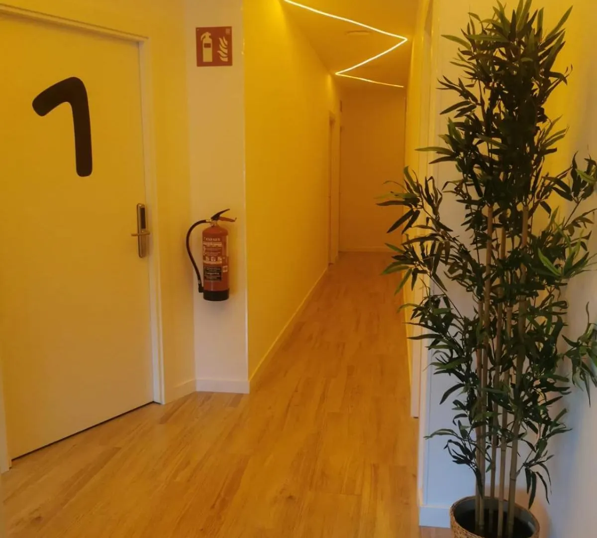 Bilbao Rooms & Kitchen Santutxu